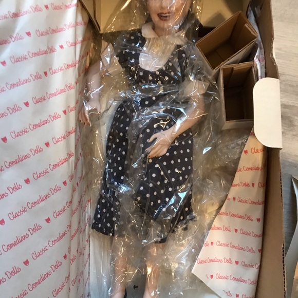Classic Collectible Doll I Love Lucy new w/stand in original box - Picture 3 of 7